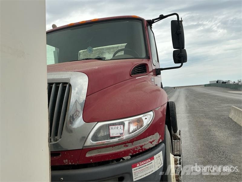 International 4400 كابينة والداخلية