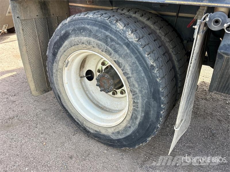 International 4400 Vakuumski tovornjaki