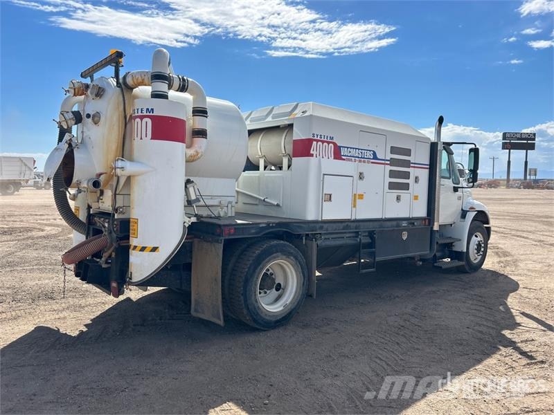 International 4400 Vakuumski tovornjaki
