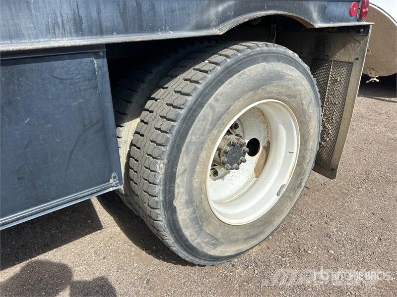 International 4400 Vakuumski tovornjaki