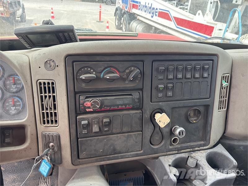 International 4400 كابينة والداخلية