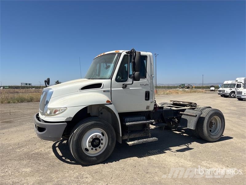 International 4400 Влекачи