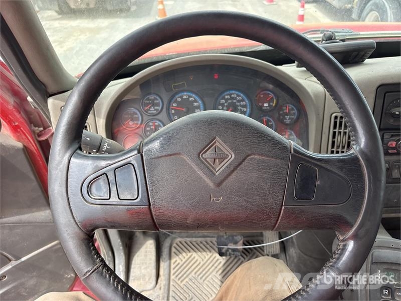 International 4400 كابينة والداخلية