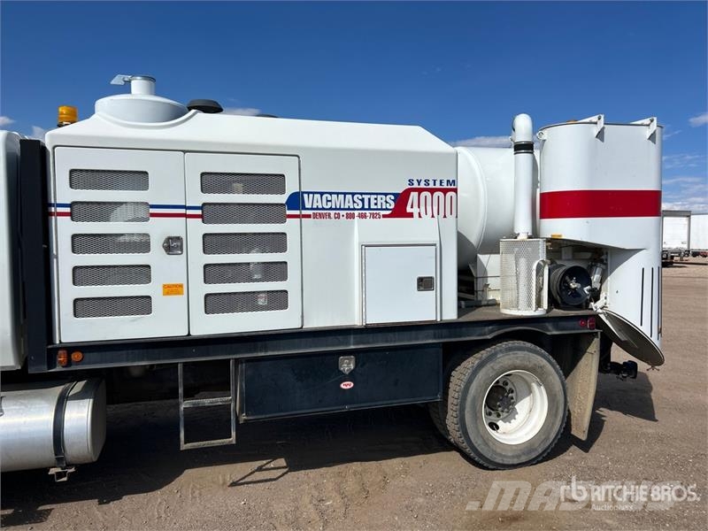 International 4400 Vakuumski tovornjaki
