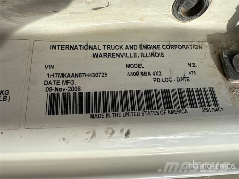 International 4400SBA Поливальні машини