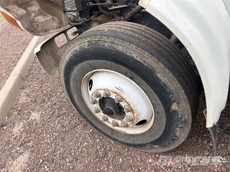 International 4700 Самосвал