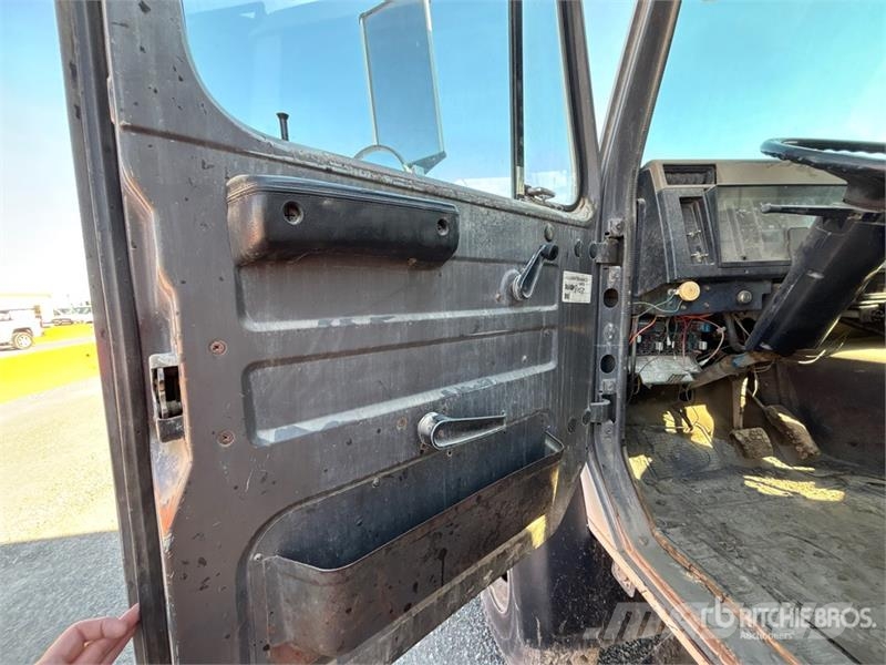 International 4700 Вантажівки-цистерни
