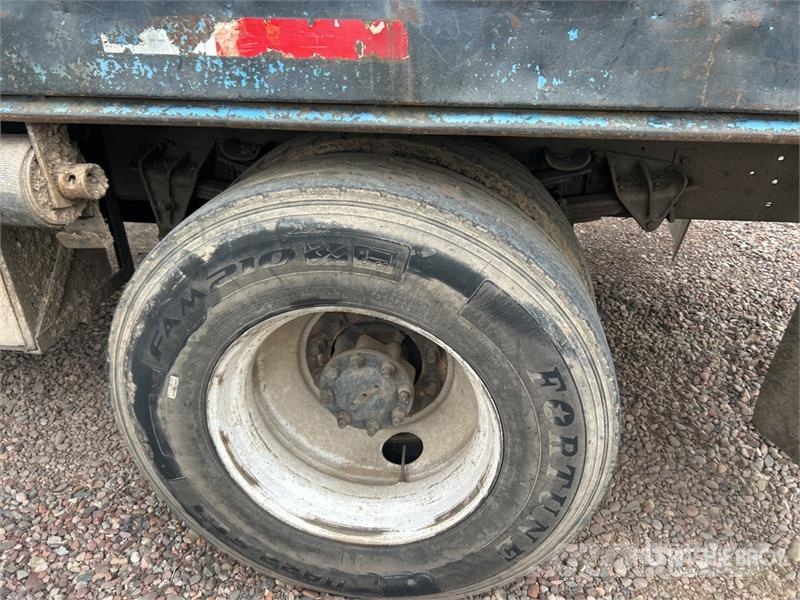 International 4700 Самосвал