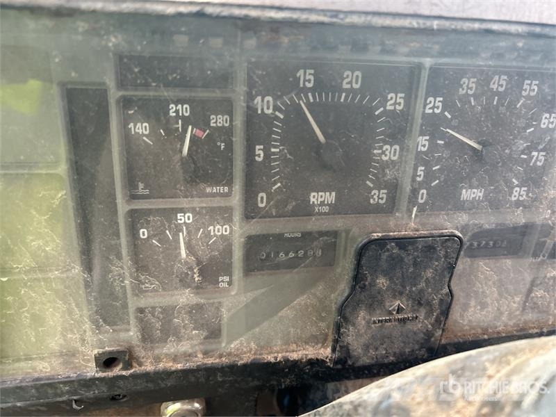 International 4700 Самосвал