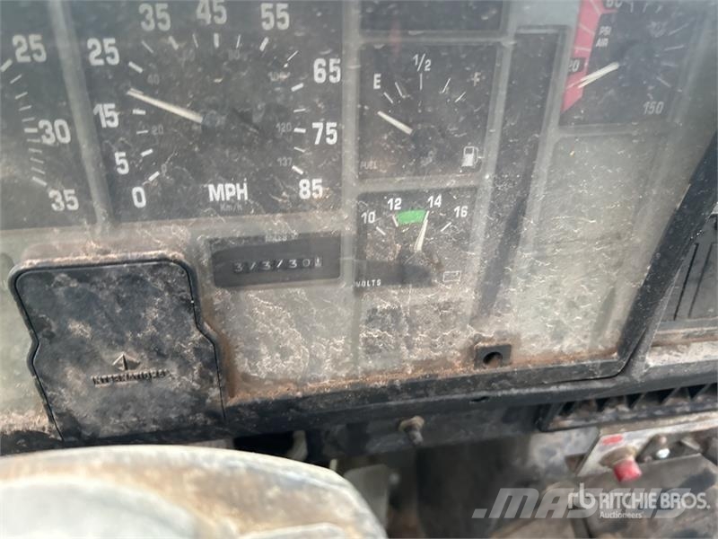 International 4700 Самосвал