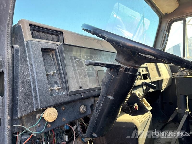 International 4700 Вантажівки-цистерни