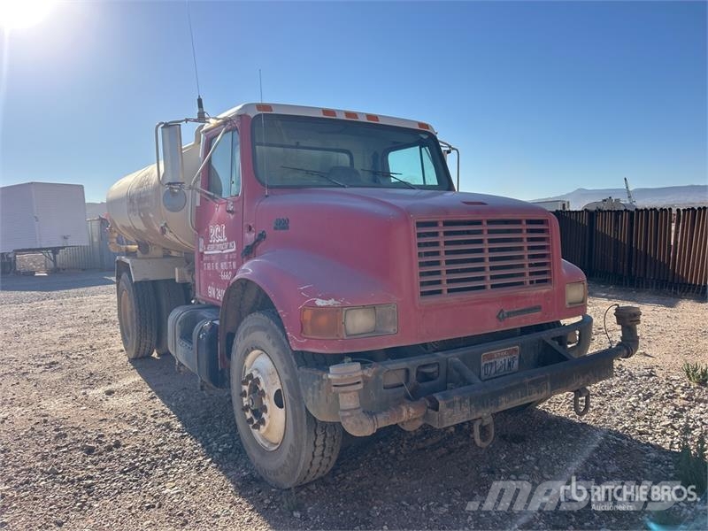 International 4900 Поливальні машини
