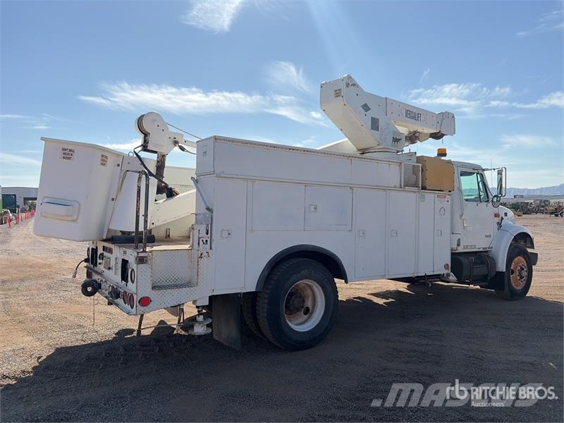 International 4900 Araç üstü platformlar
