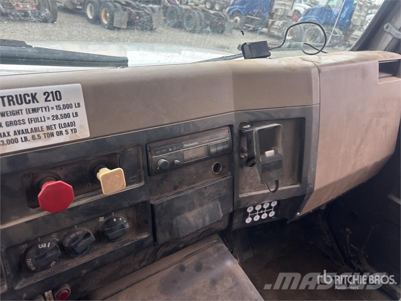International 4900 Kiper tovornjaki