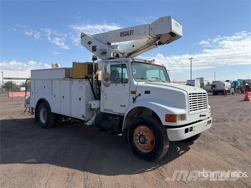International 4900 Araç üstü platformlar