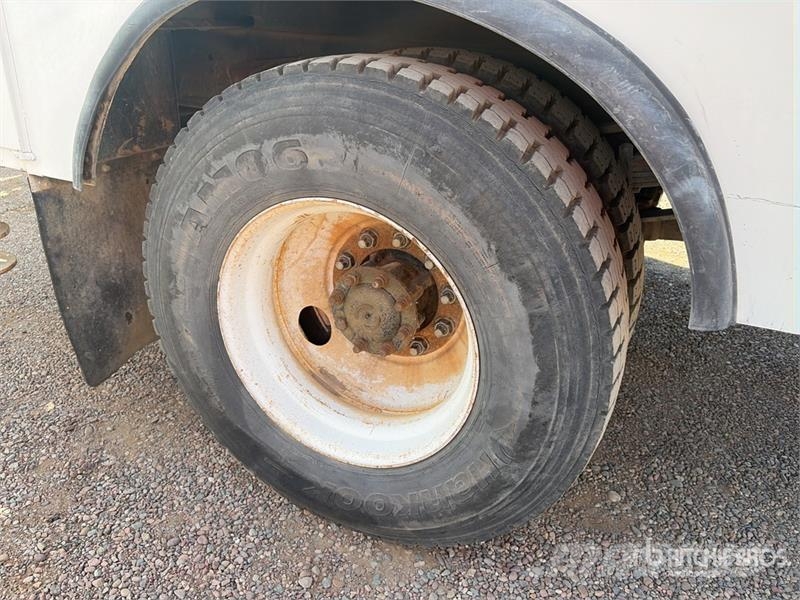 International 4900 Araç üstü platformlar