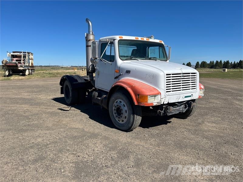 International 4900 4x2 Versatile Hauler Truck Cavalos mecânicos