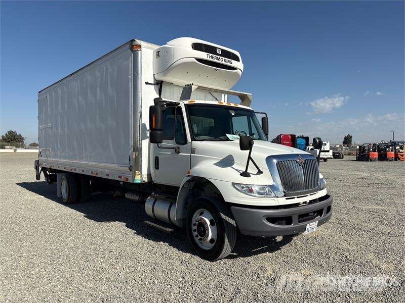 International 4x2 Refrigerated Truck Kravas automašīnas - refrižeratori
