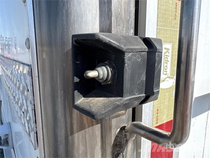 International 4x2 Refrigerated Truck Kravas automašīnas - refrižeratori