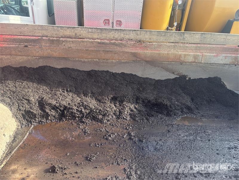 International 5500i 6x4 T/A Dump Truck (Inoperable) Kipper