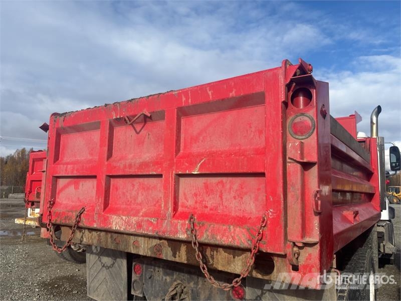 International 5500i 6x4 T/A Dump Truck (Inoperable) Kipper
