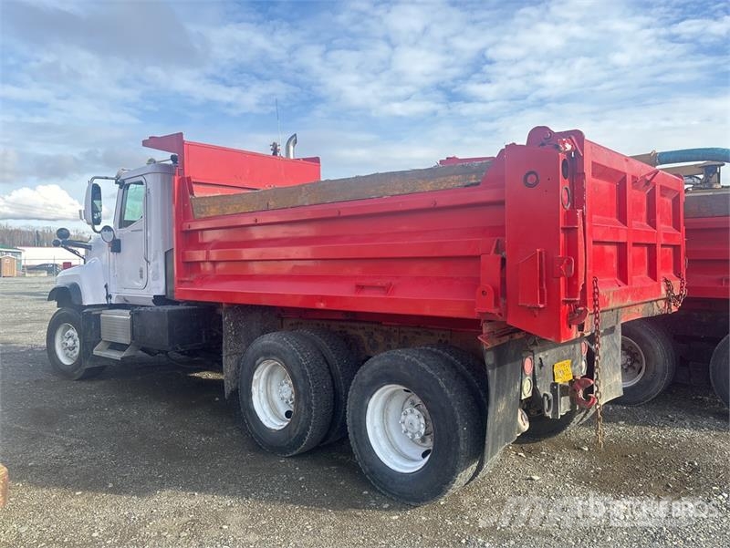 International 5500i 6x4 T/A Dump Truck Kiper tovornjaki