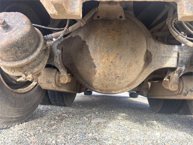 International 5500i 6x4 T/A Dump Truck (Inoperable) Kipper