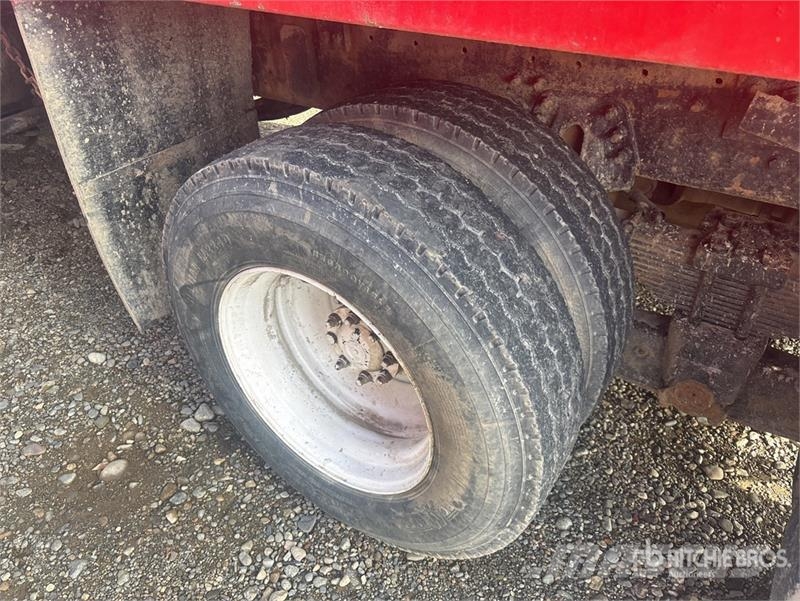 International 5500i 6x4 T/A Dump Truck (Inoperable) Kipper