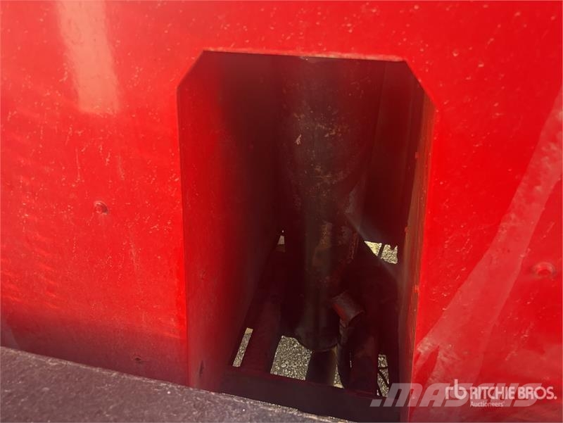 International 5500i 6x4 T/A Dump Truck Kiper tovornjaki