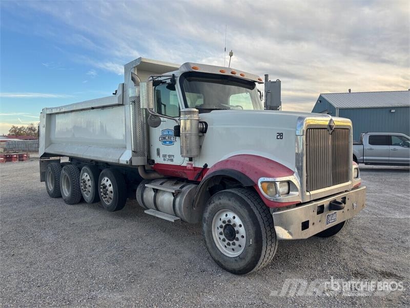 International 5900 Quad/A Dump Truck 傾卸式卡車