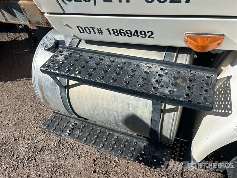 International 6x4 Cab and Chassis (Inoperable) Kabine i unutrašnjost