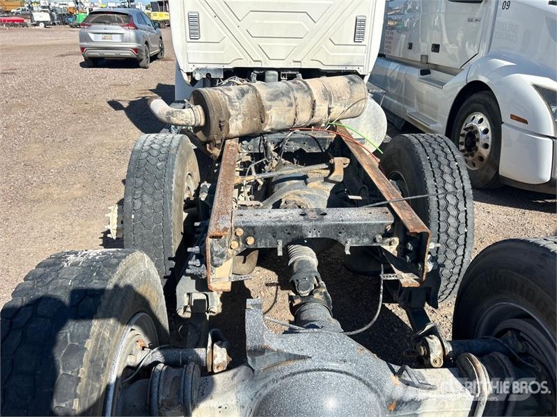 International 6x4 Cab and Chassis (Inoperable) Kabine i unutrašnjost