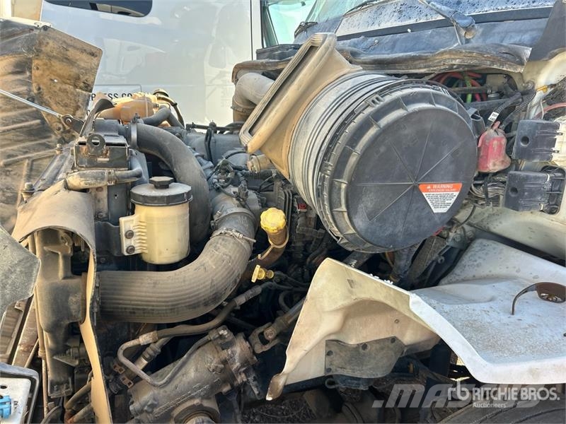 International 6x4 Cab and Chassis (Inoperable) Kabine i unutrašnjost