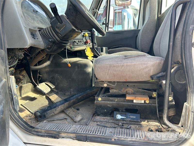 International 6x4 Cab and Chassis (Inoperable) Kabine i unutrašnjost
