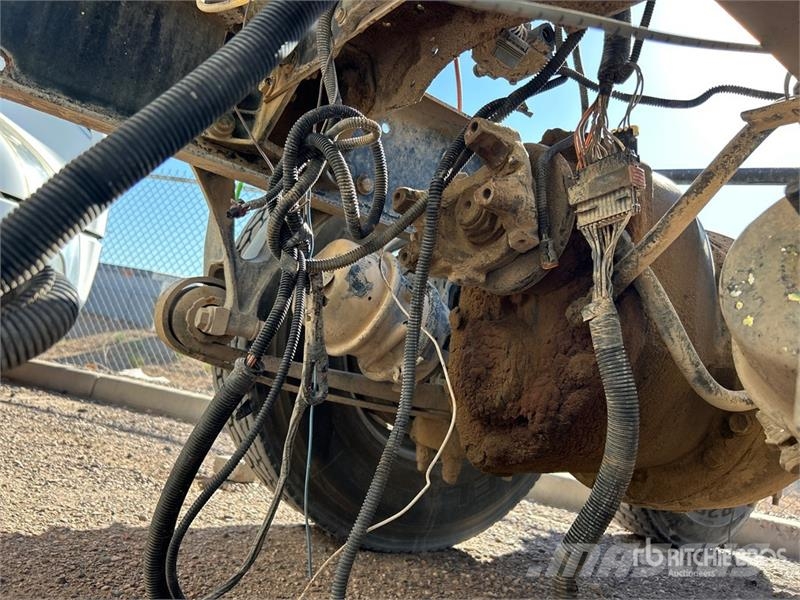 International 6x4 Cab and Chassis (Inoperable) Kabine i unutrašnjost