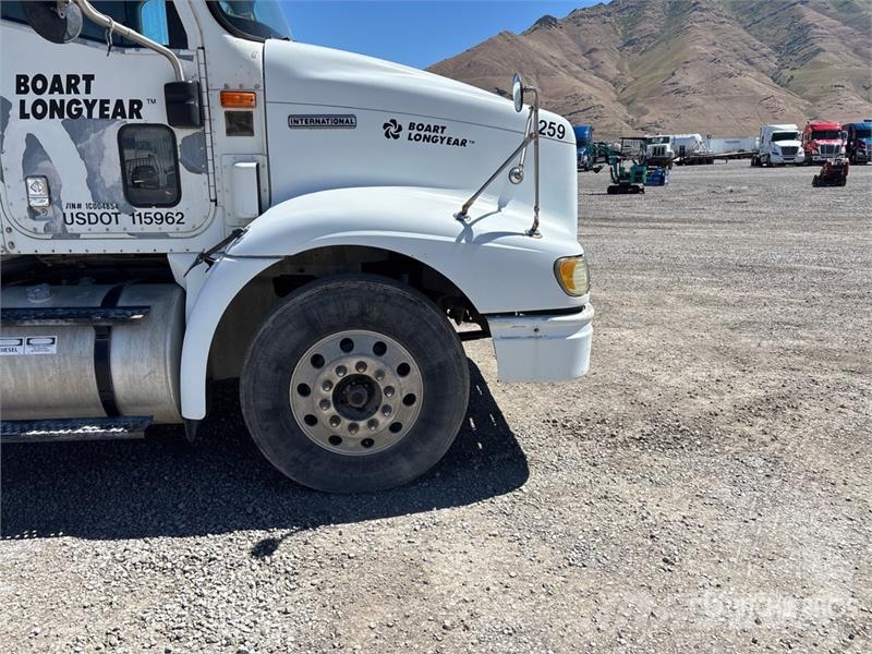 International 6x4 T/A Day Cab Truck Tractor Trekkers