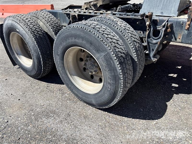 International 6x4 T/A Day Cab Truck Tractor Trekkers