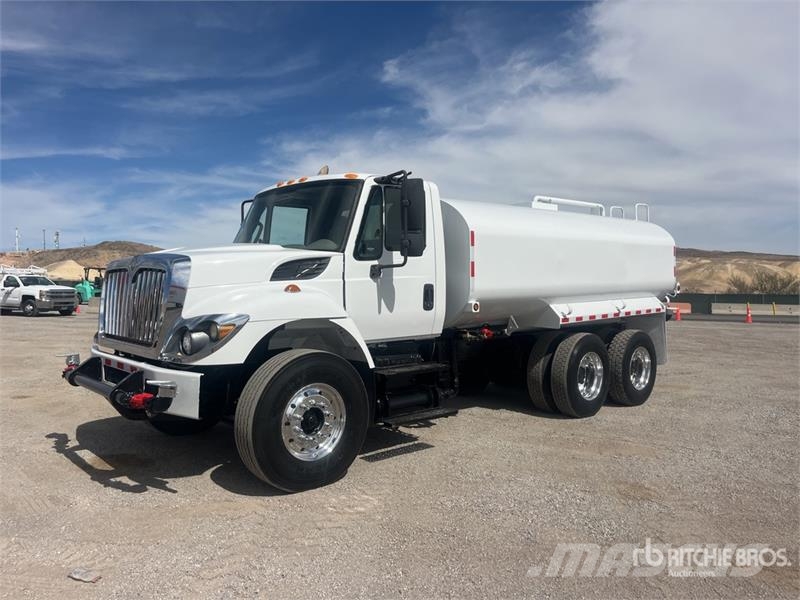 International 7300 Ūdens mašīnas