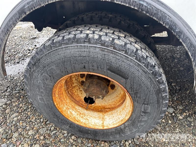 International 7300 Polovni mobilni kamioni za bušenje