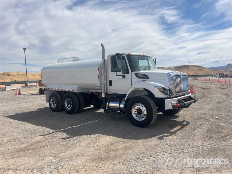 International 7300 Ūdens mašīnas