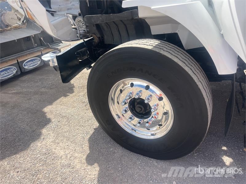 International 7300 Ūdens mašīnas