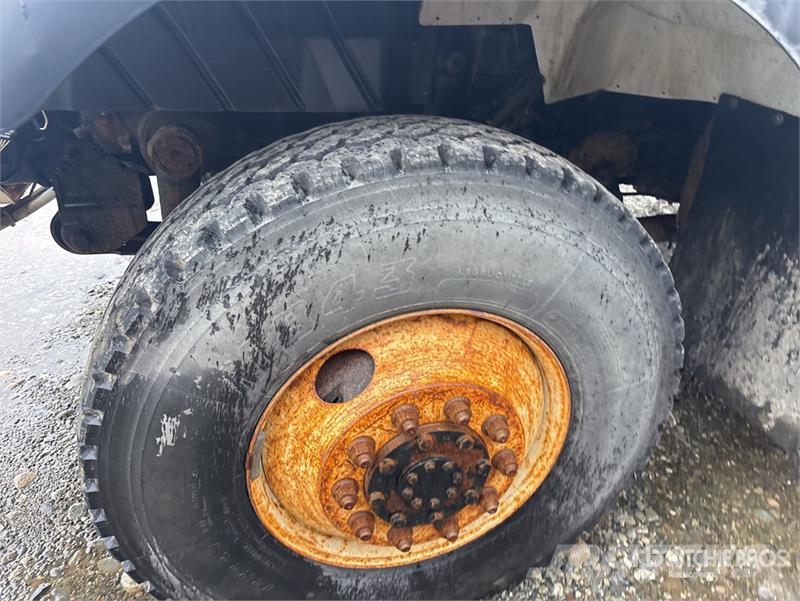 International 7300 Polovni mobilni kamioni za bušenje
