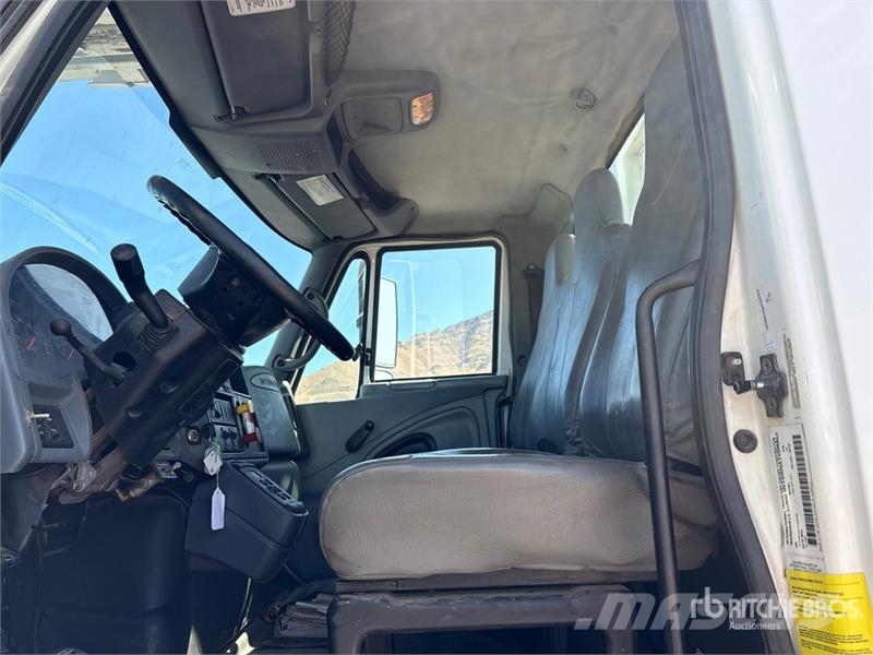 International 7300 Utilaje mobile de forat
