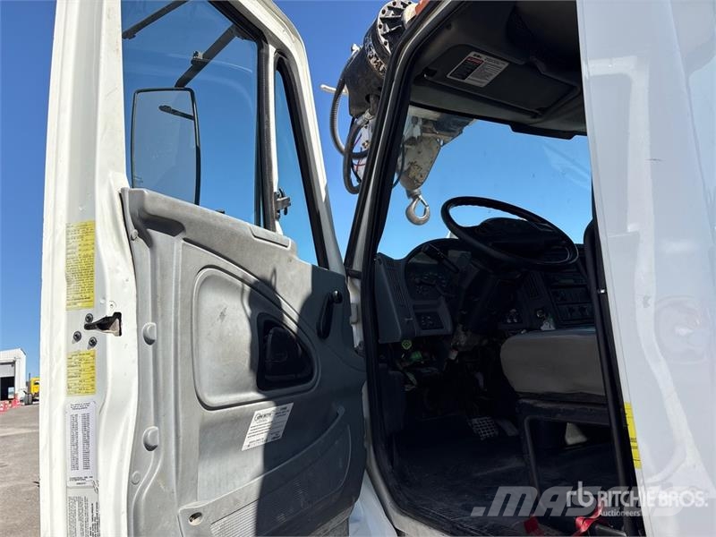 International 7300 Utilaje mobile de forat