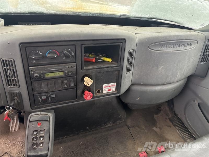 International 7300 Polovni mobilni kamioni za bušenje