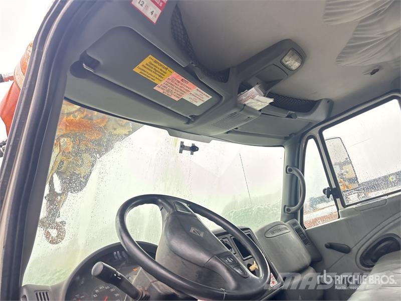 International 7300 Polovni mobilni kamioni za bušenje