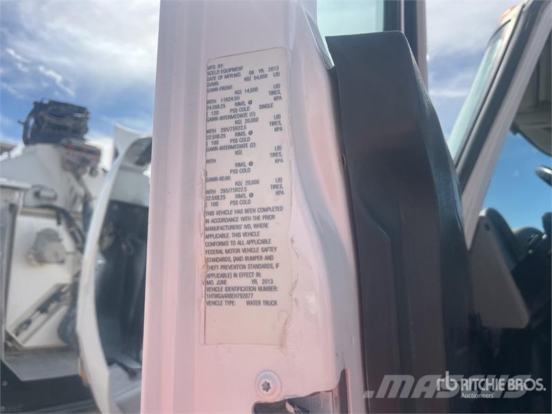 International 7300 Ūdens mašīnas