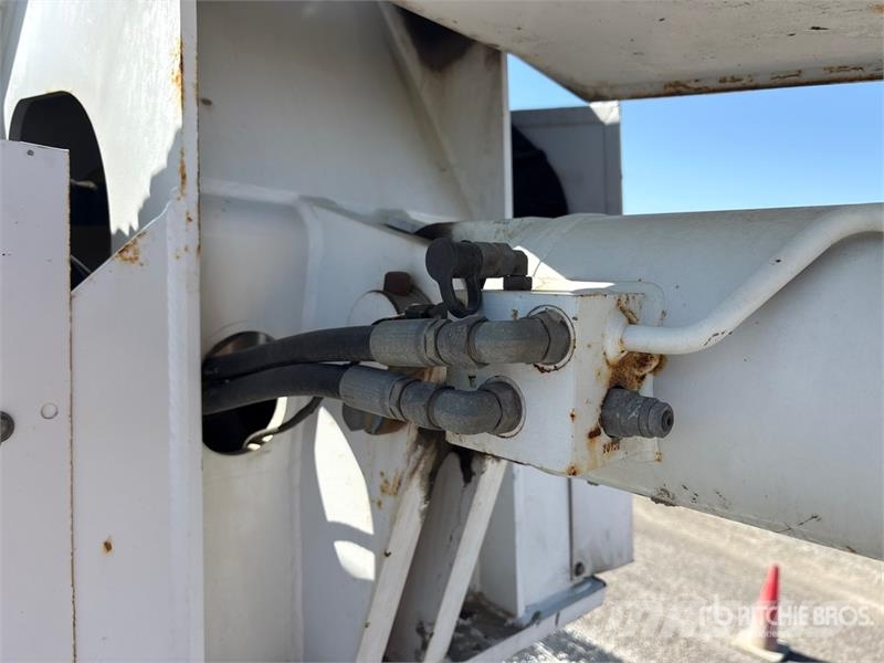 International 7300 Utilaje mobile de forat