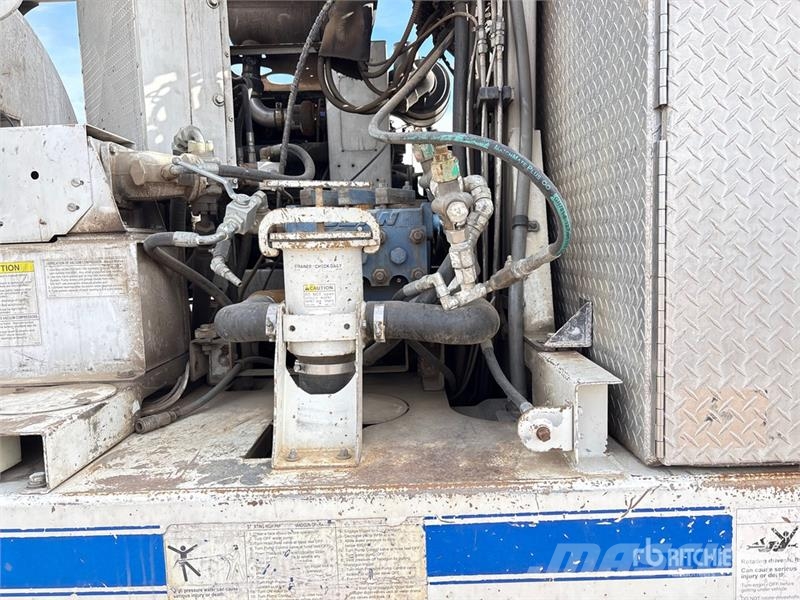 International 7400 Camion autospurgo
