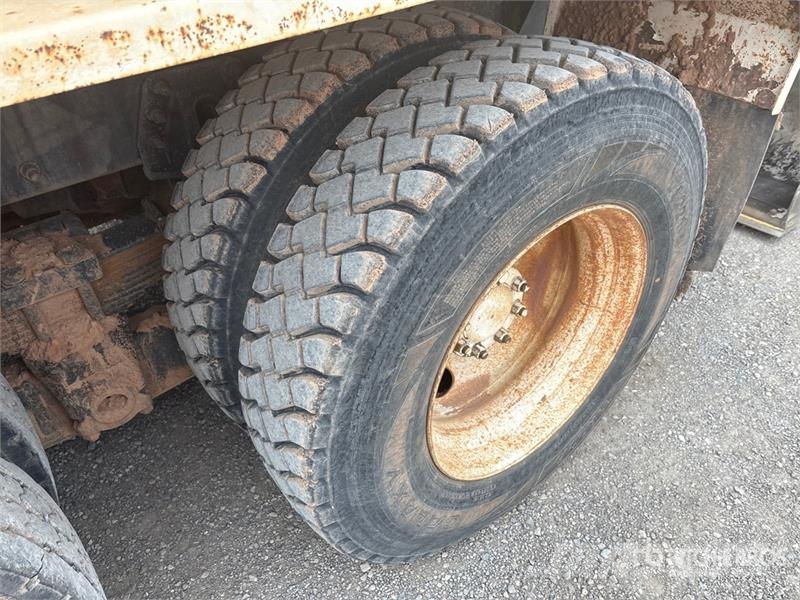 International 7400 صهاريج مياه